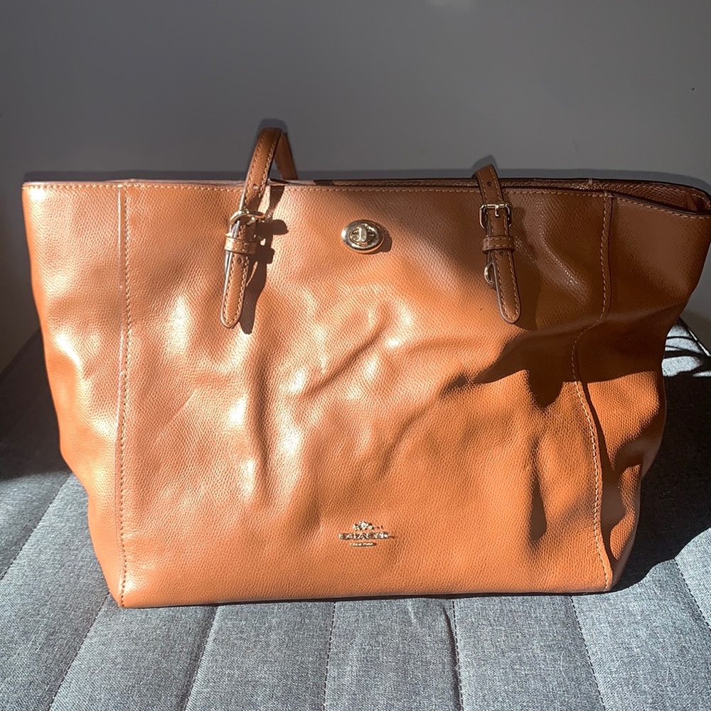 👜 COACH | City Zip Tote w/ Zipper